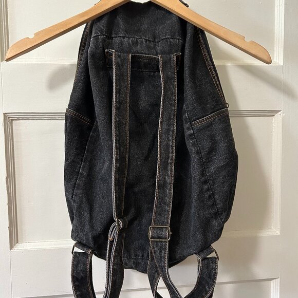 1990's Black Acid Wash Floral Embroidered Back Pack - Picture 4 of 7